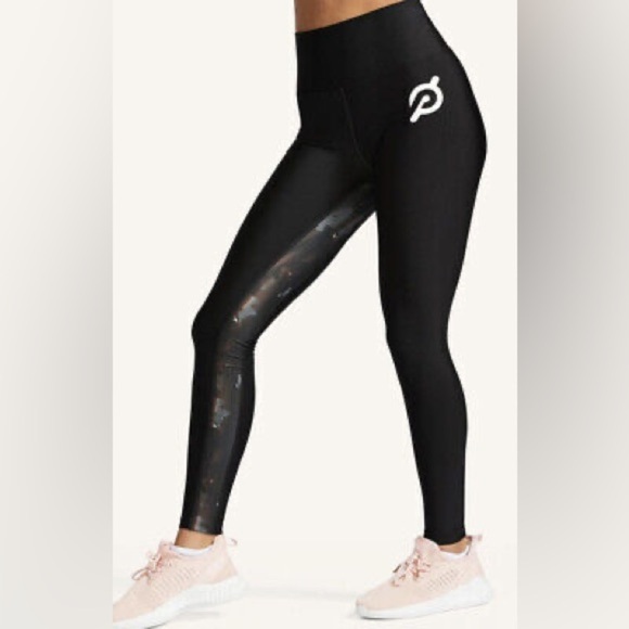 Peloton Pants - Peloton show up black Floral high rise leggings size small